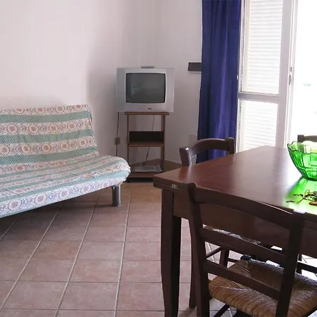 Miramare ايزولا روسا